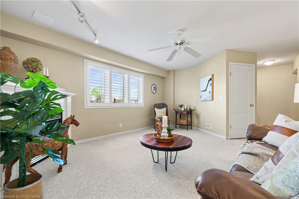 63 Wellington South Property Photo 36
