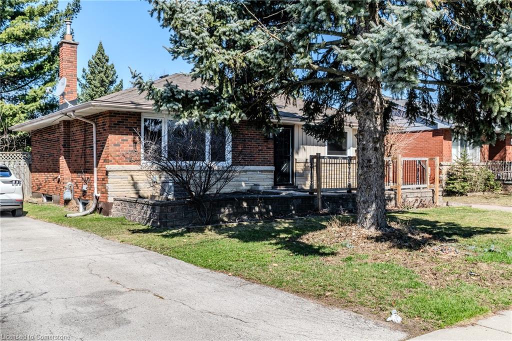 16 Toby Crescent Property Photo 1