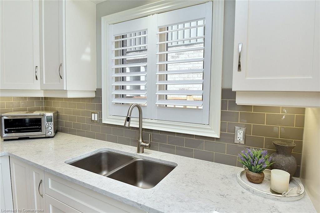 8 Myrtle Street Property Photo 23