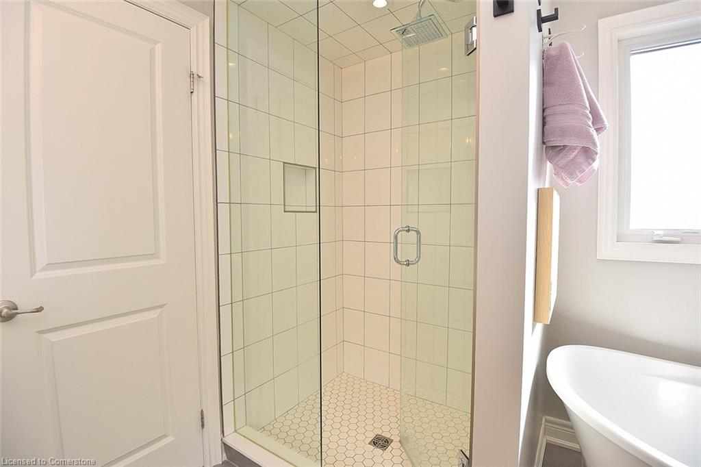 8 Myrtle Street Property Photo 30
