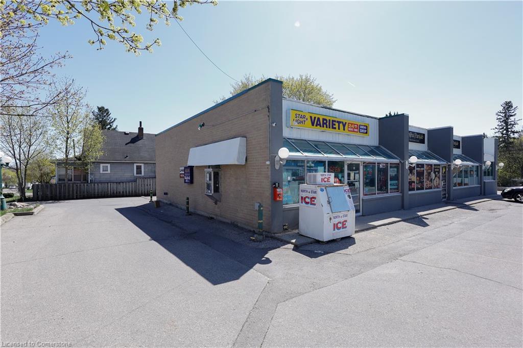 780 Dundas Street Property Photo 6