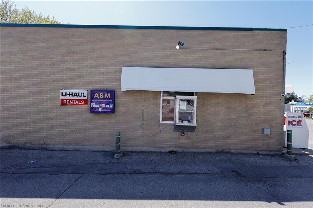 780 Dundas Street Property Photo 7