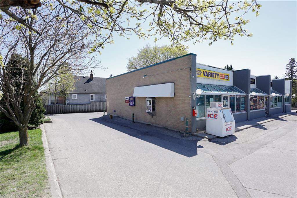 780 Dundas Street Property Photo 10