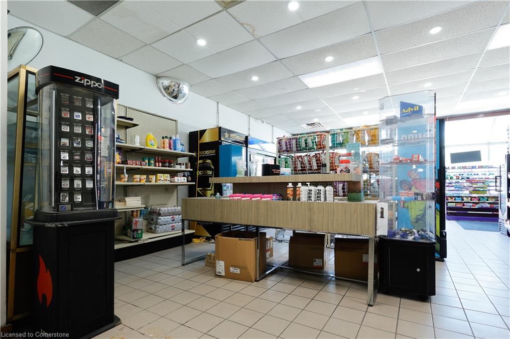 780 Dundas Street Property Photo 25