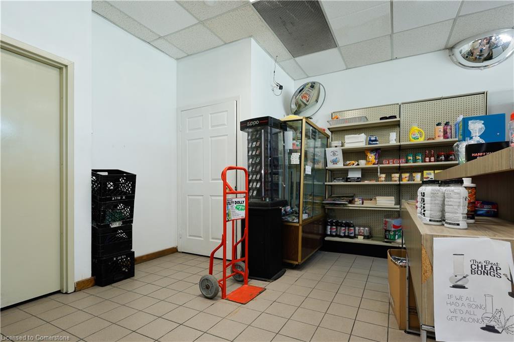780 Dundas Street Property Photo 30