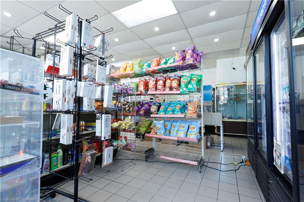 780 Dundas Street Property Photo 33