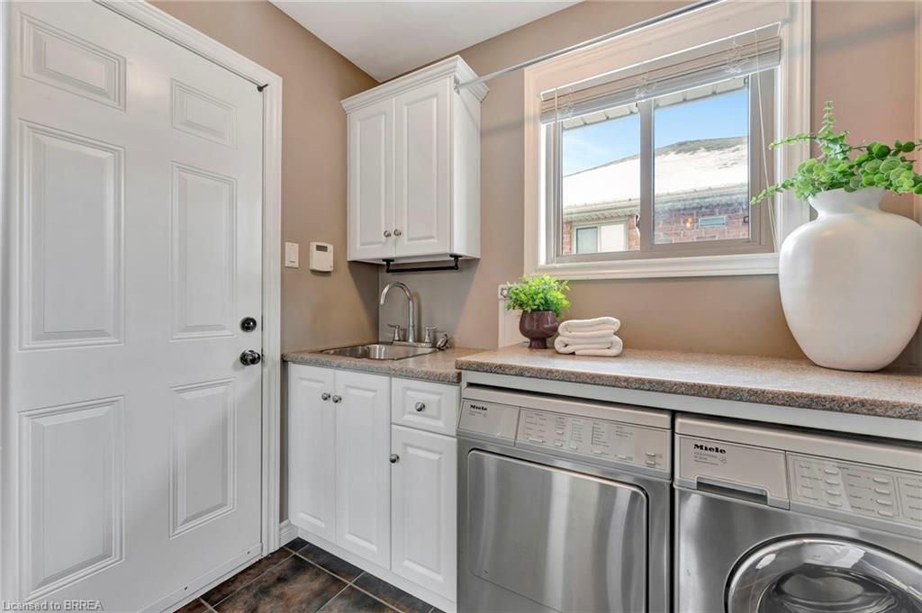 56 Southampton Drive Property Photo 23
