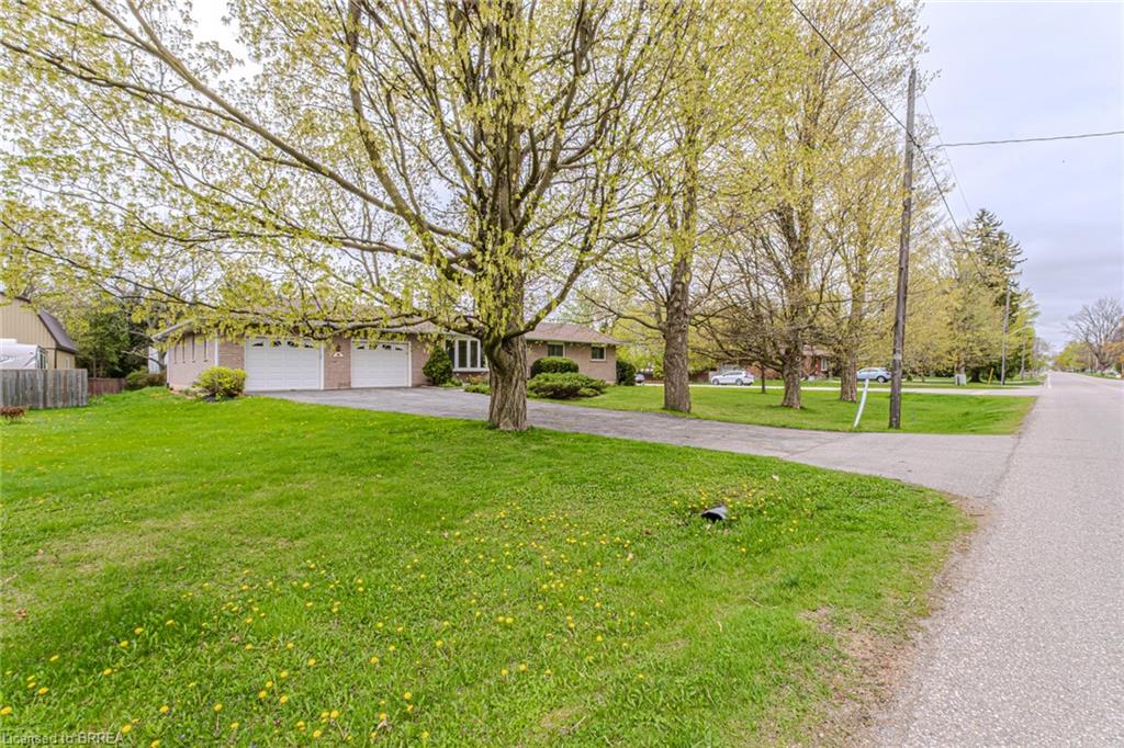 329 Maple Avenue S Property Photo