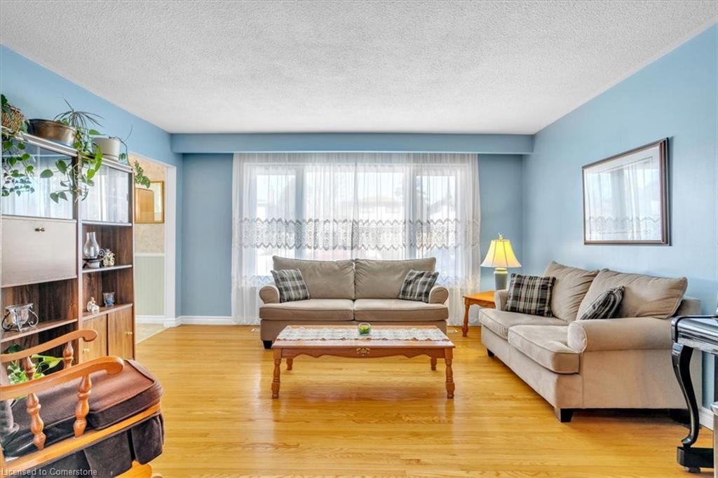 21 Willis Drive Property Photo 5