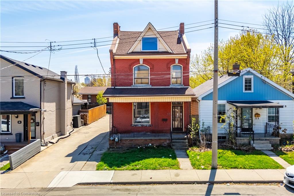 15 Picton Street W Property Photo