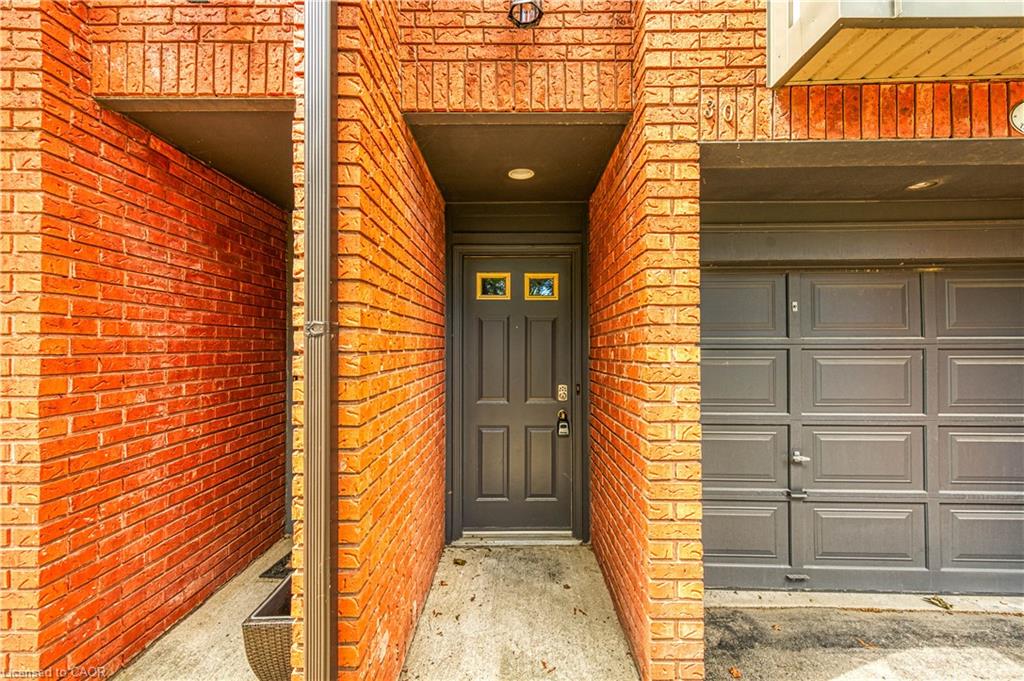 304-895 Maple Avenue Property Photo 5