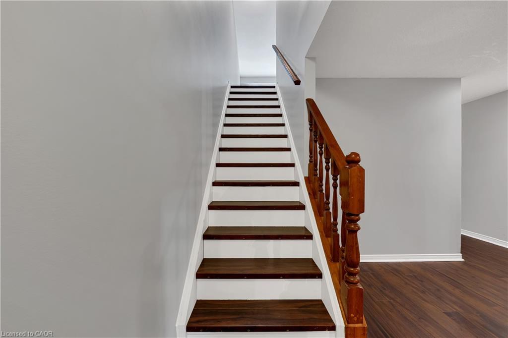304-895 Maple Avenue Property Photo 8