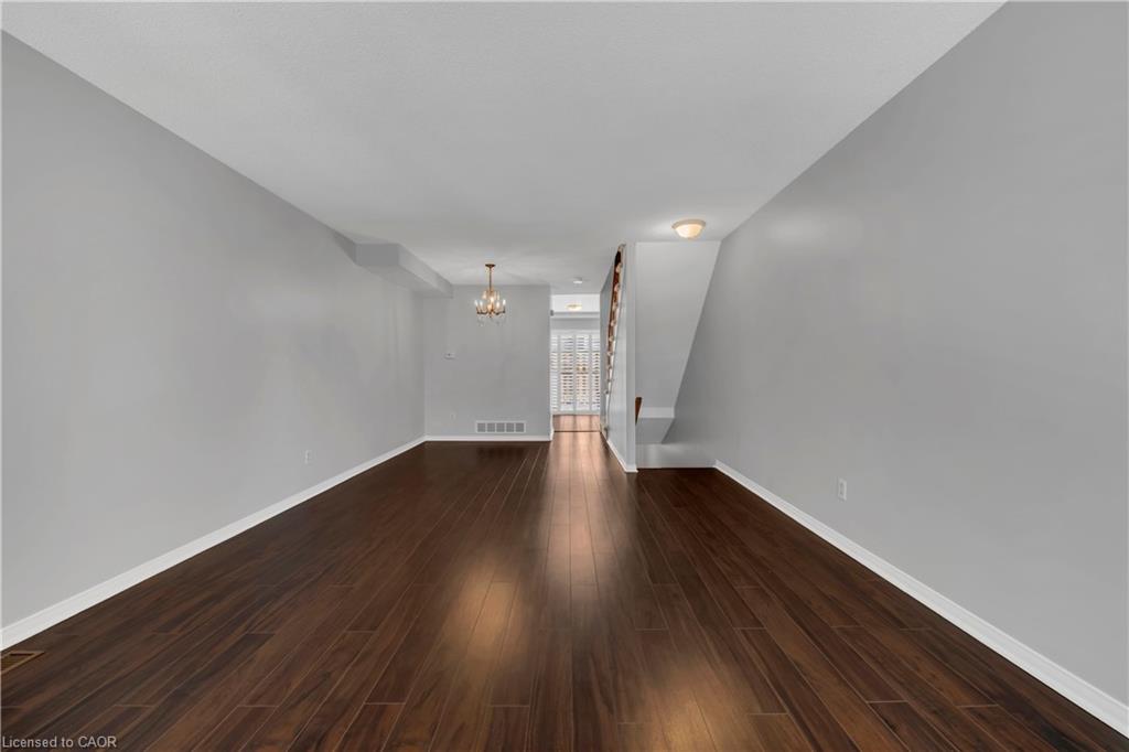 304-895 Maple Avenue Property Photo 12