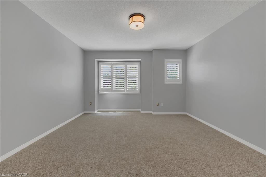 304-895 Maple Avenue Property Photo 26