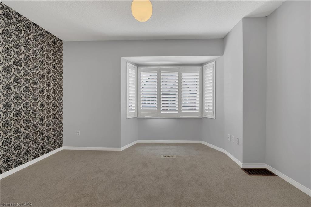 304-895 Maple Avenue Property Photo 33