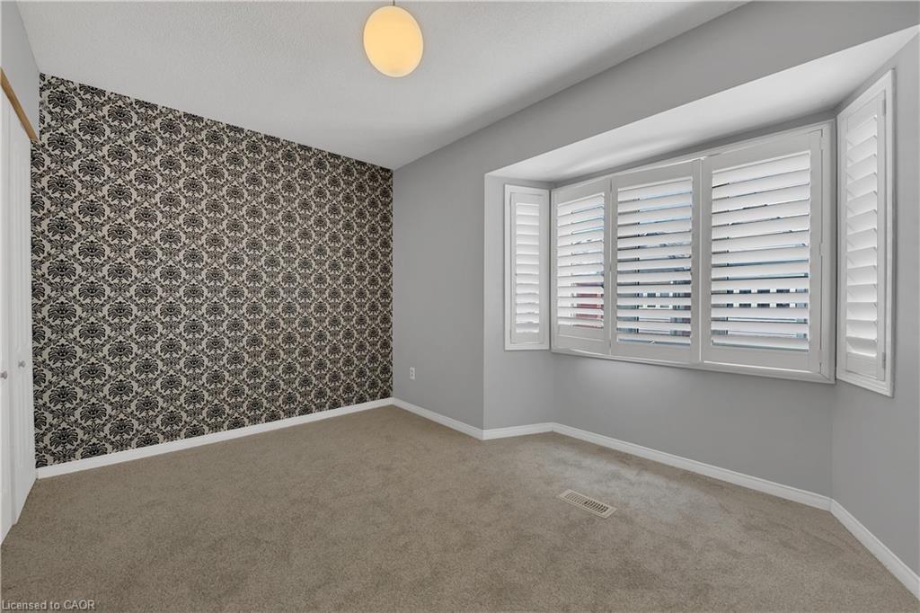 304-895 Maple Avenue Property Photo 34