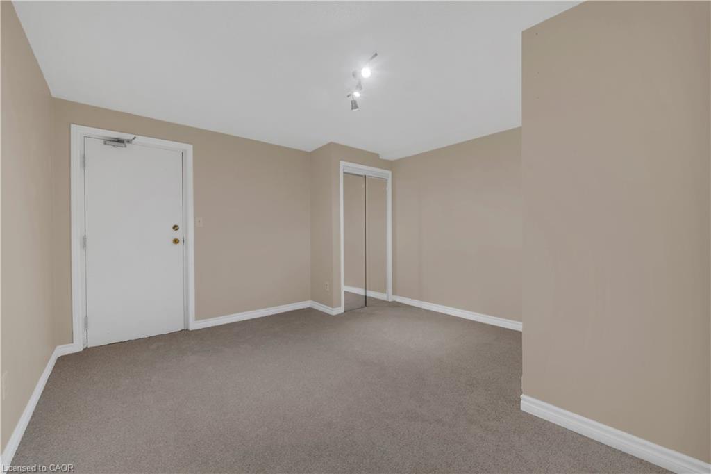 304-895 Maple Avenue Property Photo 36