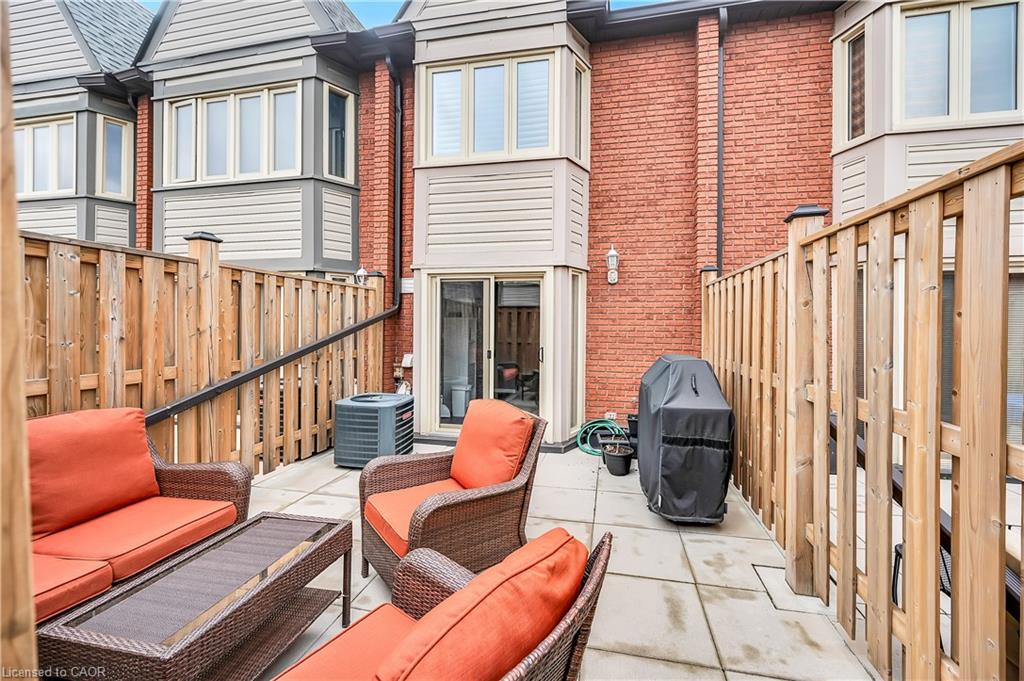 304-895 Maple Avenue Property Photo 42