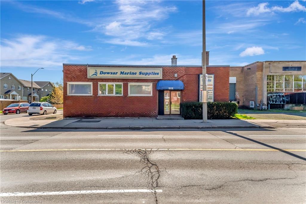 522 James Street N Property Photo 2