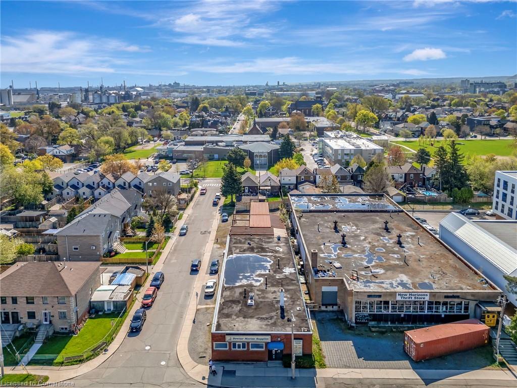 522 James Street N Property Photo 23