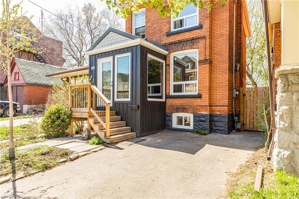 83 Oak Avenue Property Photo
