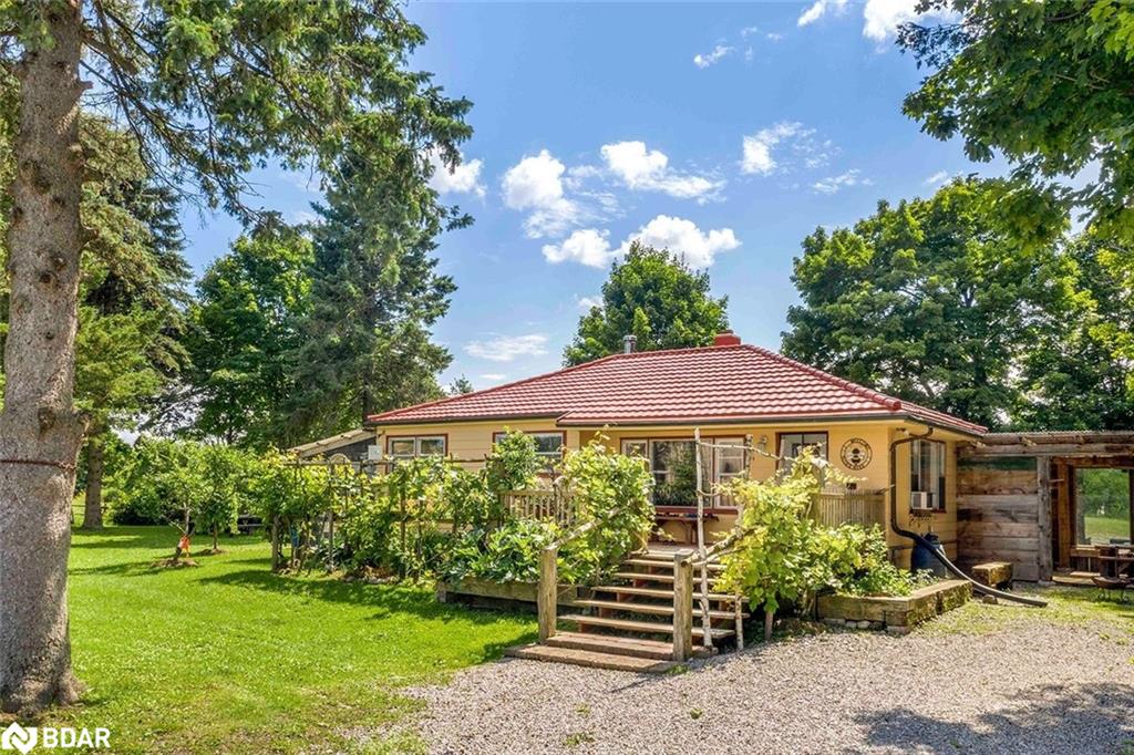 73 15/16 Sideroad Property Photo 7