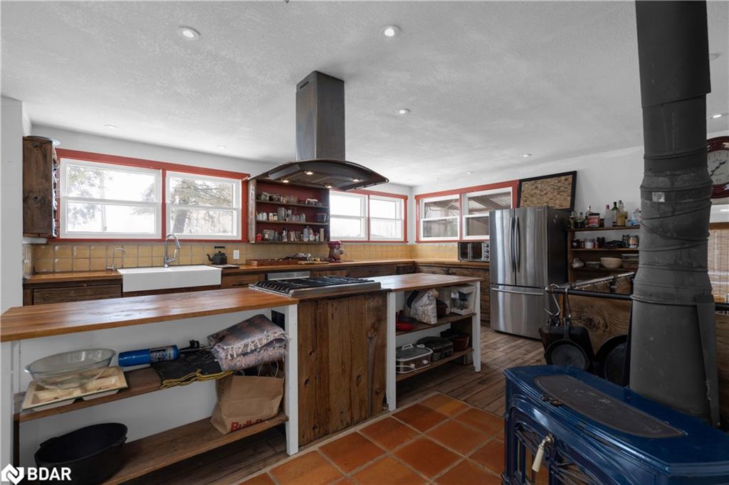 73 15/16 Sideroad Property Photo 16