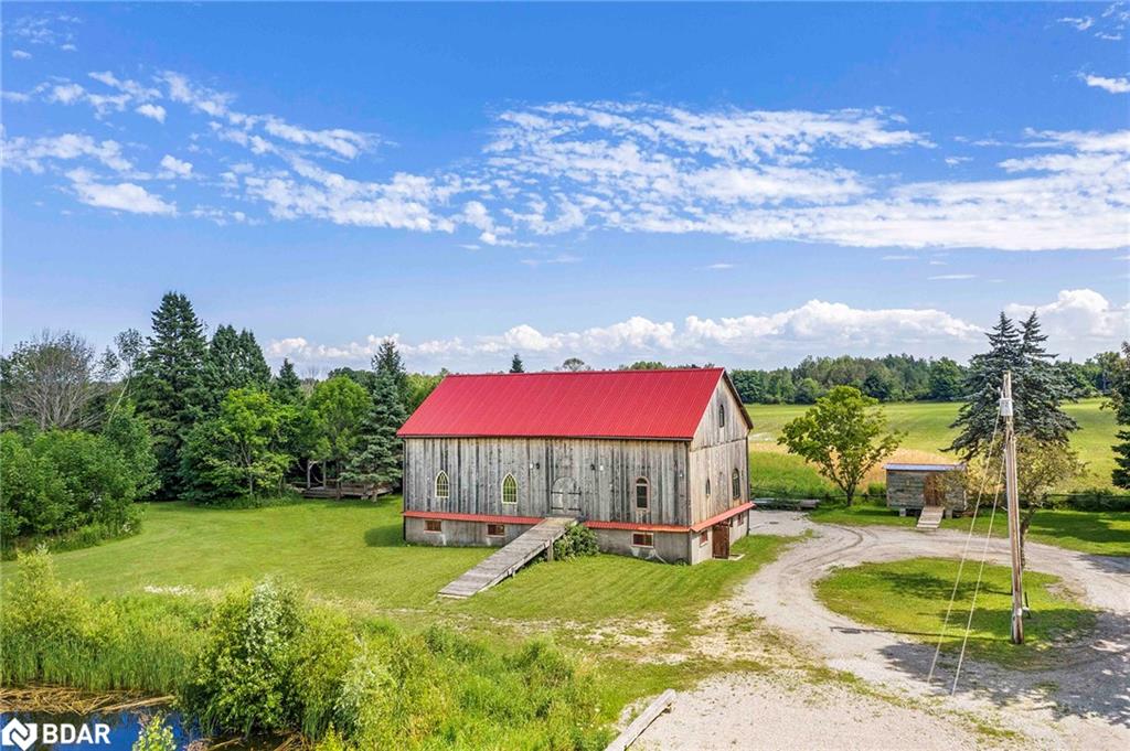73 15/16 Sideroad Property Photo 31