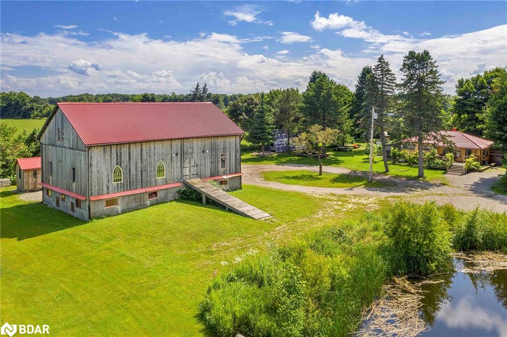 73 15/16 Sideroad Property Photo 32