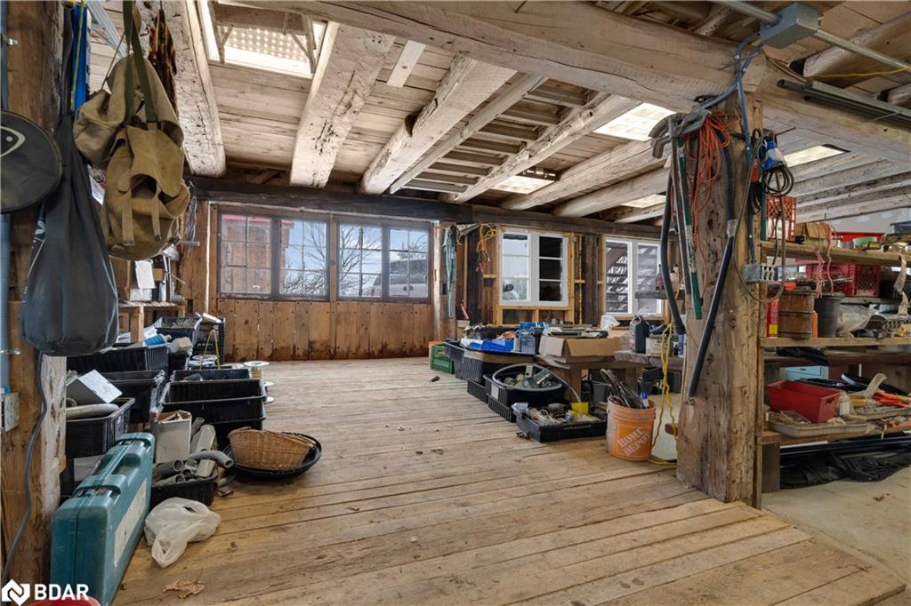 73 15/16 Sideroad Property Photo 44