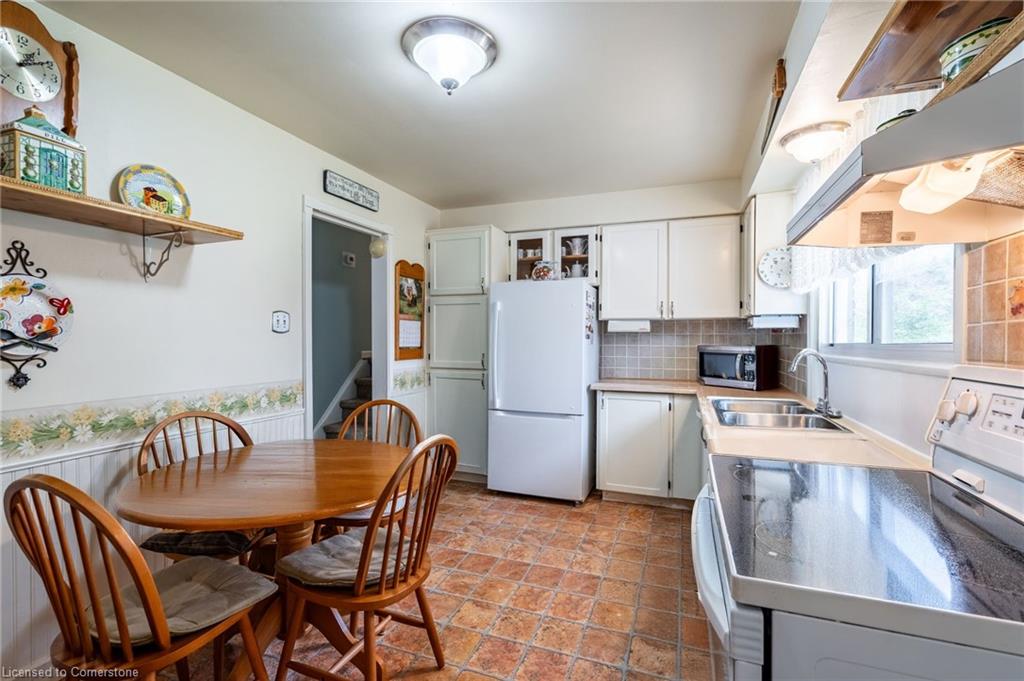 611 Woodview Road Property Photo 14