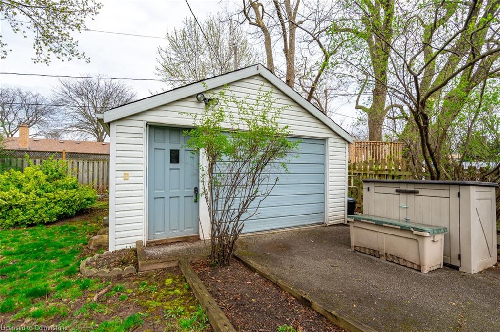 611 Woodview Road Property Photo 44