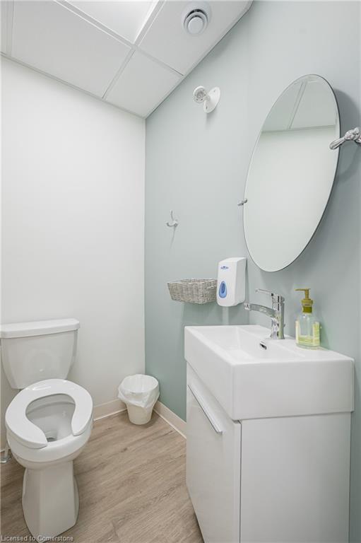 161 Victoria Street S Property Photo 11