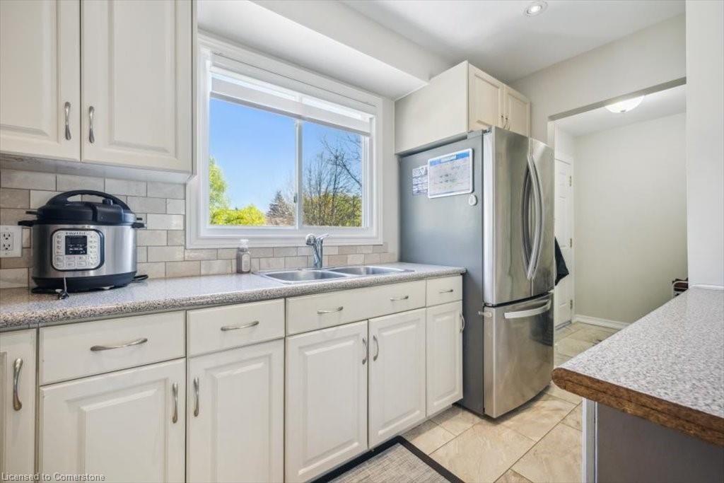 A-421 Bairstow Crescent Property Photo 17