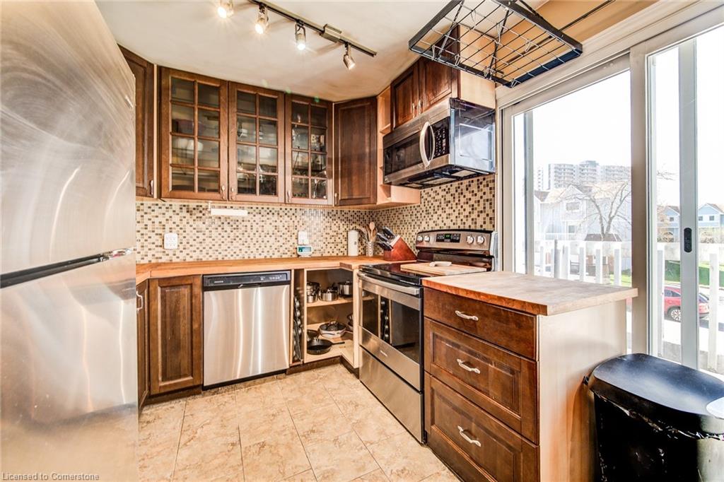 26-111 Traynor Avenue Property Photo 20