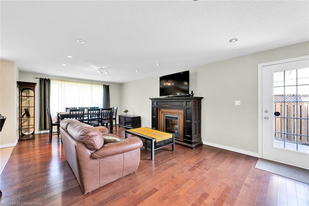 2 Par Place Property Photo 13