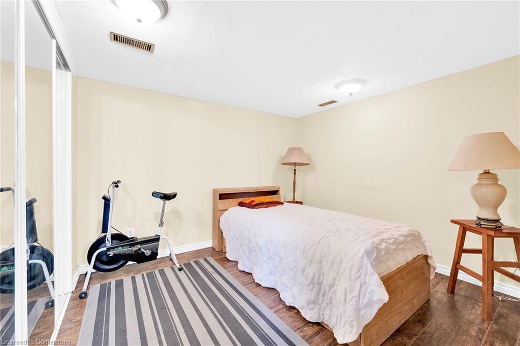 2 Par Place Property Photo 16
