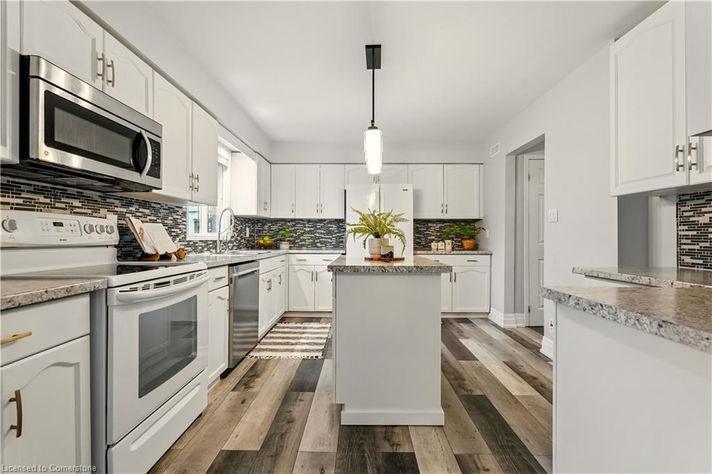 9 Sandalwood Drive Property Photo 11