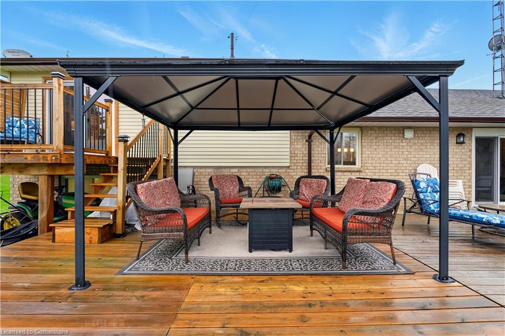 9 Sandalwood Drive Property Photo 34