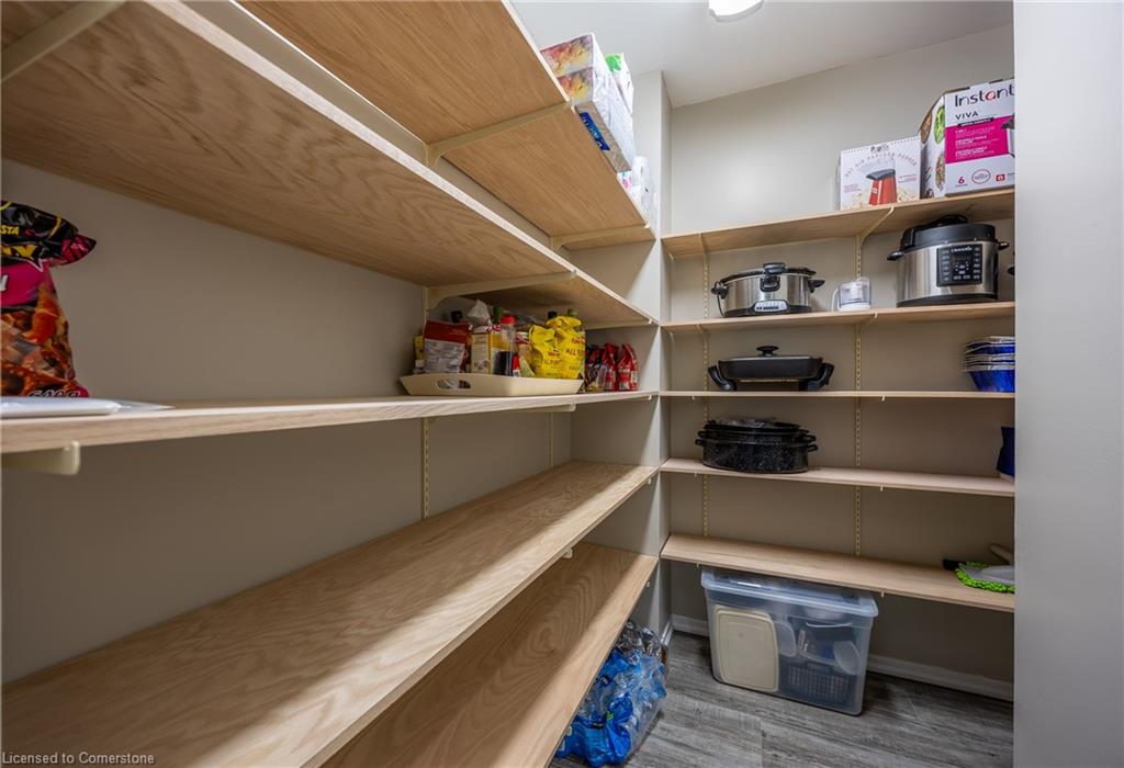 1285 Cockshutt Road Property Photo 22