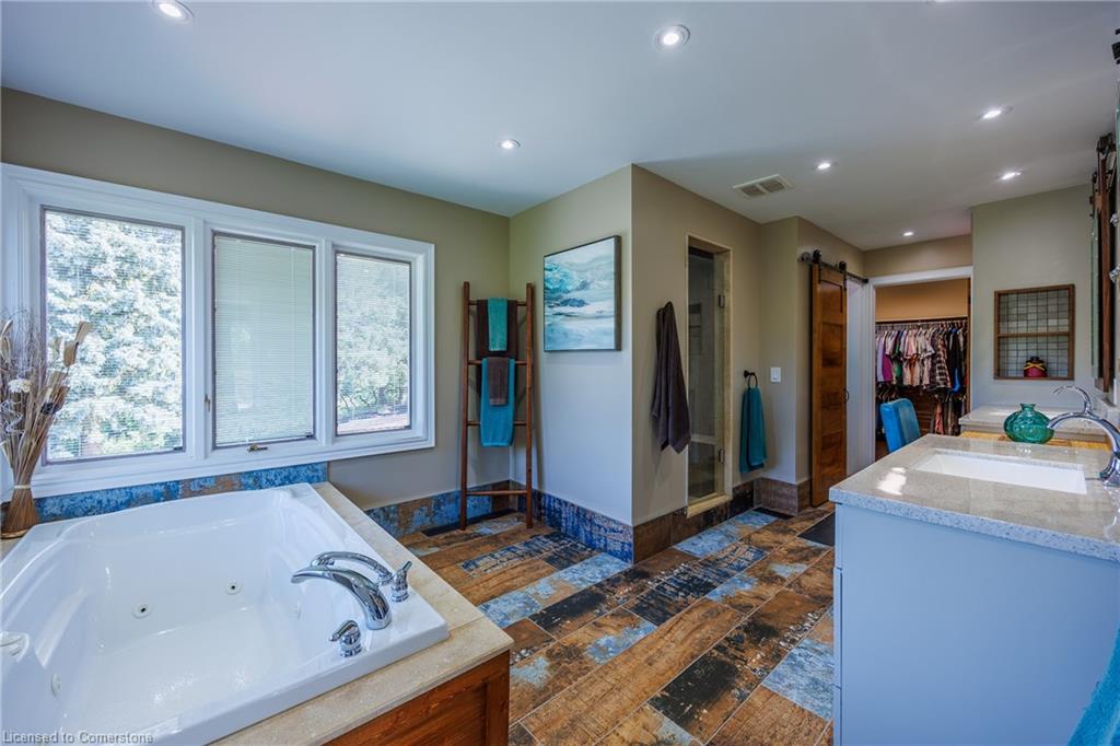 1285 Cockshutt Road Property Photo 28