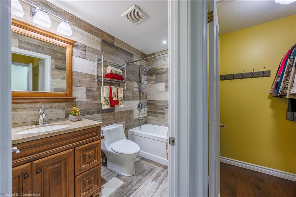 1285 Cockshutt Road Property Photo 36