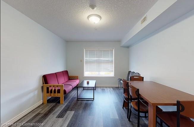 81 Columbia Street W Property Photo 4
