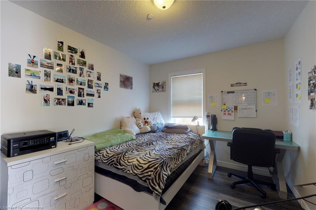81 Columbia Street W Property Photo 5