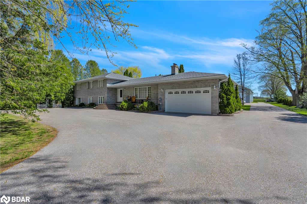 2449 Old Second Road N Property Photo
