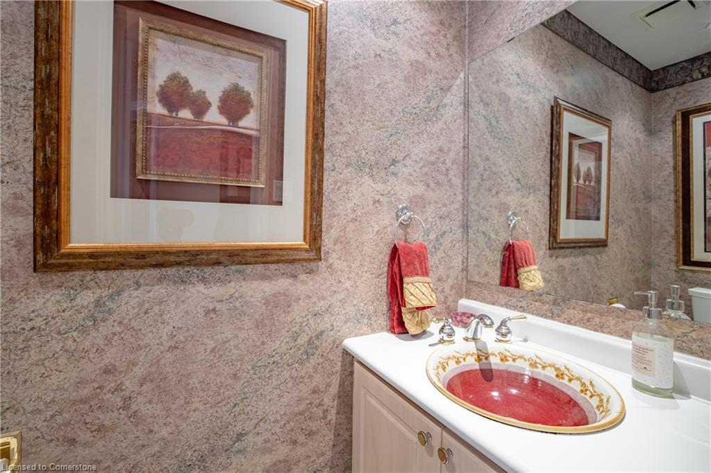 1 Cameron Lane Property Photo 16