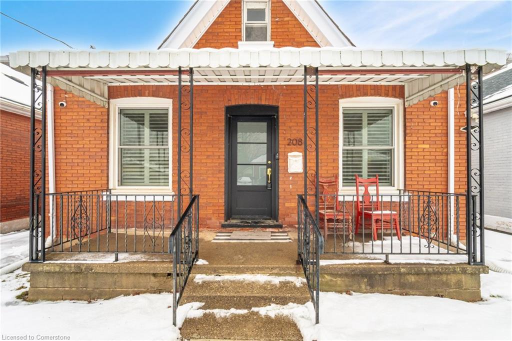 208 Drummond Street Property Photo 4