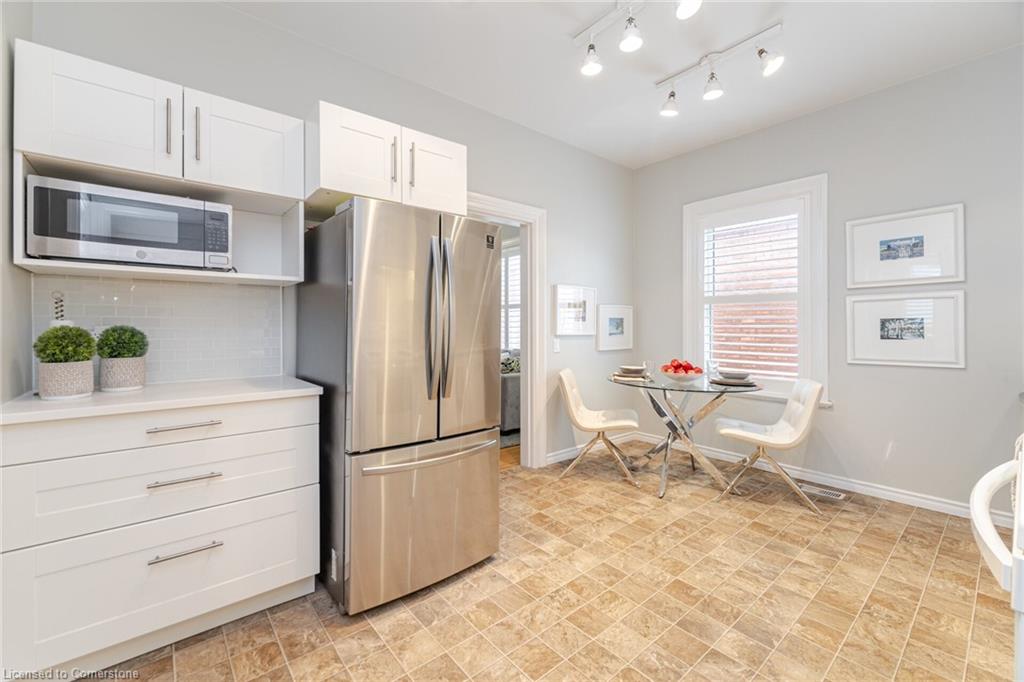 208 Drummond Street Property Photo 13