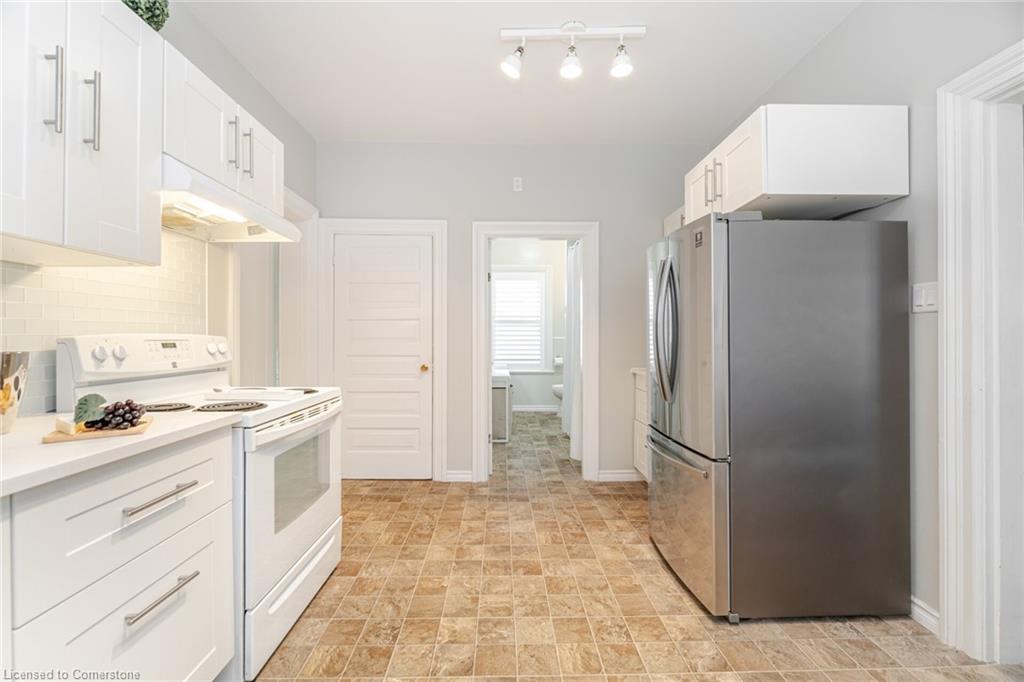 208 Drummond Street Property Photo 14