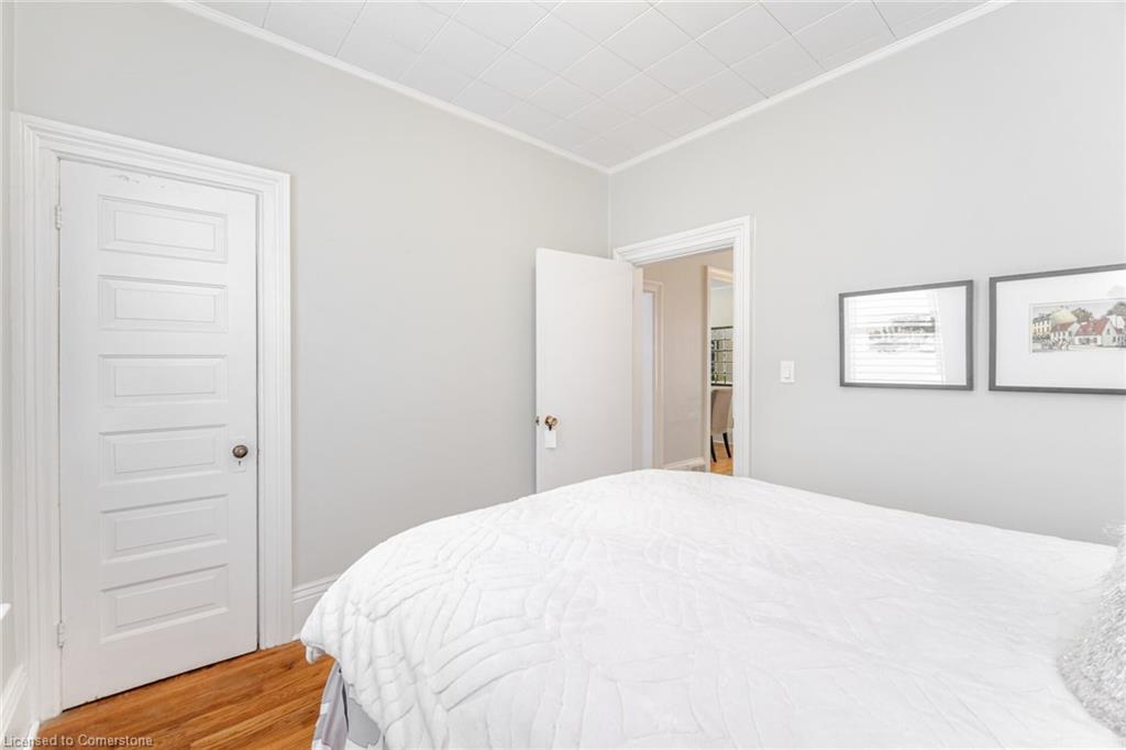 208 Drummond Street Property Photo 18